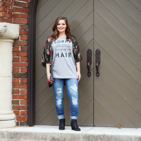 ❌SOLD OUT❌ Black Floral Kimono - Picture 2 of 5